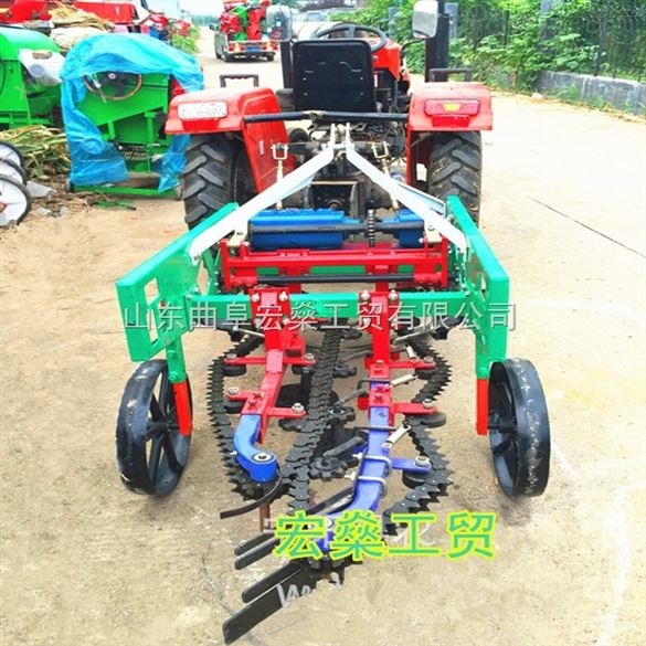 新蔡县新型拖拉机带动花生摘果机 多功能花生收获机供应直销