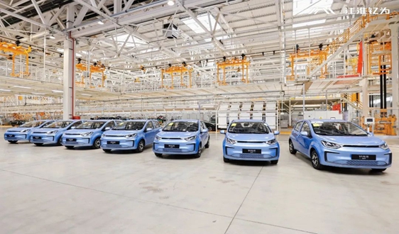 全球首款钠电池车在安徽安庆批量交付！